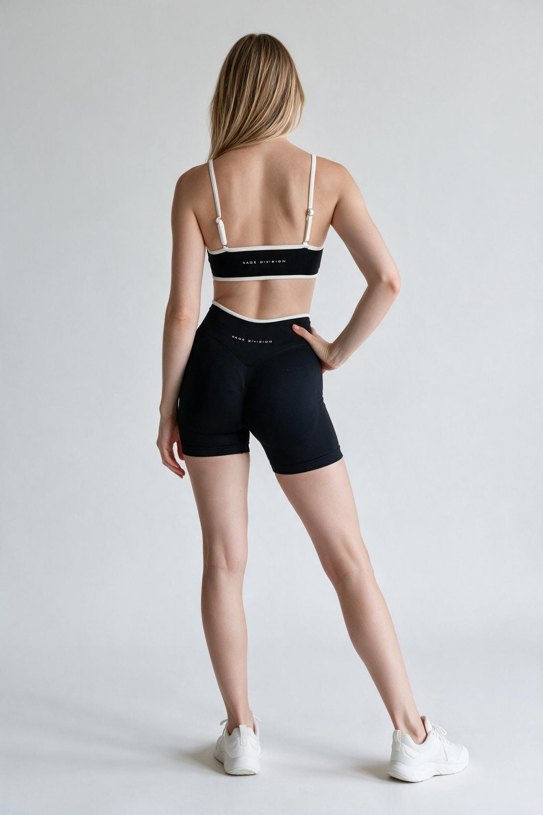 ESSENTIAL SCULPT – Shorts Sportivo Super Push Up Nero
