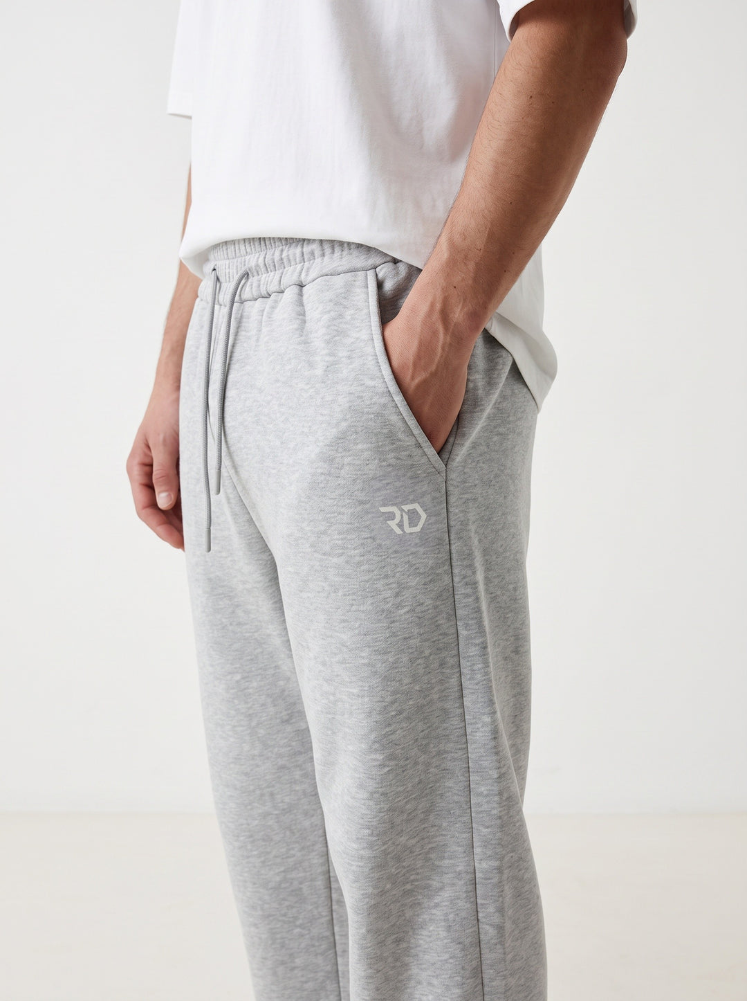 ESSENTIAL BAGGY – Pantaloni Tuta Uomo a Gamba Larga Grigio