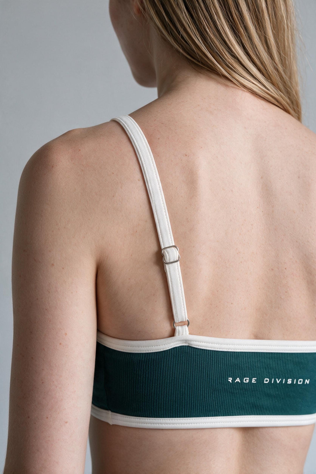 ESSENTIAL SCULPT – Top Sportivo con Spalline Regolabili Verde Petrolio
